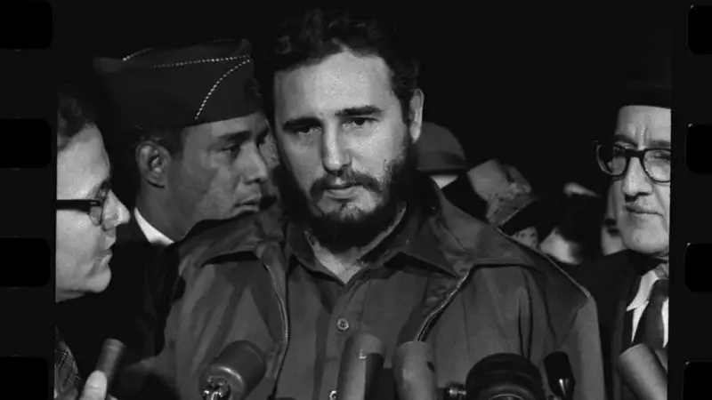 Fidel Kastronun saatı hərraca çıxarılır