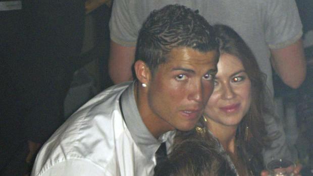 Həm Ronaldo, həm də Balotelli ilə sevgilii olan model: Bütün sirləri açdı