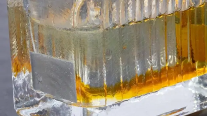 Zərərli bakteriyaları məhv edən polad yaradıldı