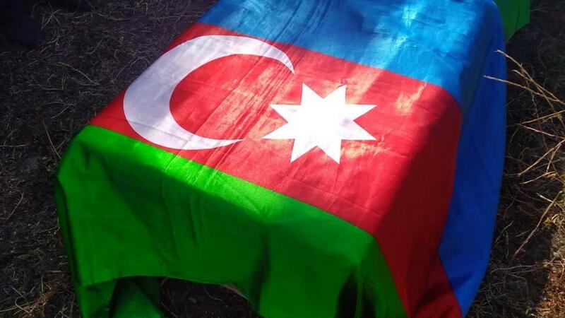 İki hərbçimiz Kəlbəcərdə dərəyə düşdü, biri həlak olub - FOTO(Yenilənib)