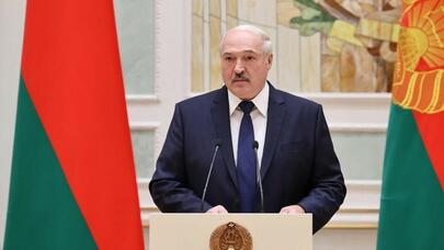 Lukaşenko Ukrayna xalqını təbrik etdi