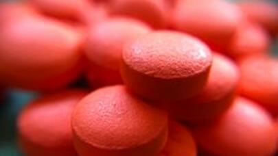 Məşhur həkim bu mifi dağıtdı: Onlar immunitet sistemini gücləndirmir