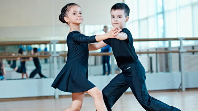 Artıq çəkinin daha bir fəsadı: Arıq uşaqlar köklərlə müqayisədə...