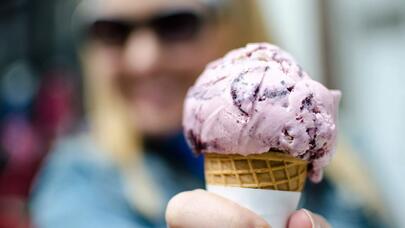 İstidə dondurma yemək təhlükəlidir: Həkim xəbərdarlıq etdi