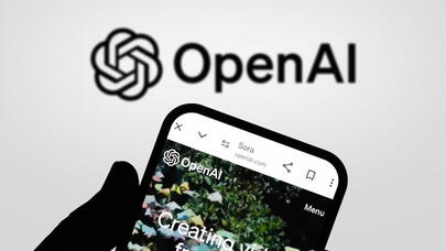 "OpenAI" yeni neyron şəbəkəsi ilə öz "ayağına" BALTA ÇALIR