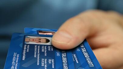 Tələbələrin qayğılarını azaldacaq kart - Nəqliyyatda da güzəştlər olacaq?