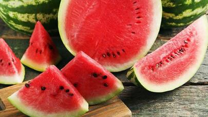 Artıq çəkidən azad olmağın ən asan yolu: 3 gün qarpız pəhrizi etsəniz...