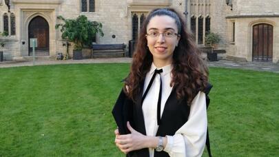 Azərbaycana Nobel mükafatı gətirmək istəyən xanım: O, Bodmerin laboratoriyasında nəyin dərmanını axtarır?