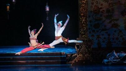“Min bir gecə” baleti Pekində sənətsevərlərin qəlbini fəth etdi - Fotolar