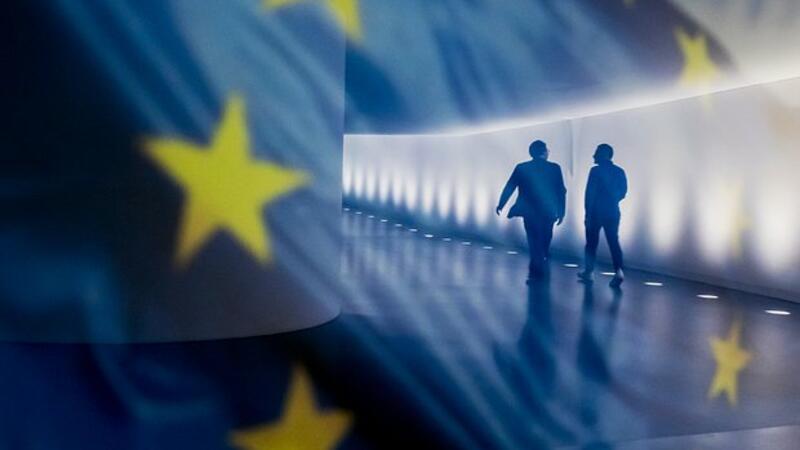 Avropada parçalanma: Veto hüququ müttəfiqləri üz-üzə qoydu