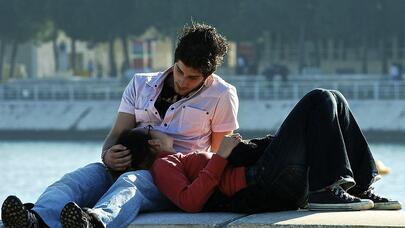 "Bütün tanış qızlar mənim qarşımda lüt dolanır, sən də..." - Salyanda şok hadisə