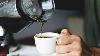 Mütəxəssislər səhərlər qəhvə içənlərə xəbərdarlıq etdi