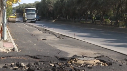 Bakıda yeni asfaltlanan yol ÇÖKDÜ - VİDEO