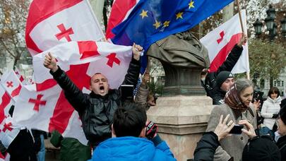 Gürcüstan qarışır: Müxalifət küçələrə çıxacaq - Ən pis ssenari 