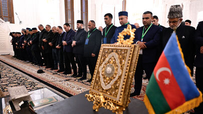 Bakıda Əjdərbəy məscidində bayram namazı qılındı