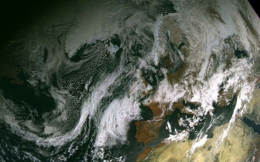 Yerin atmosferi özünü təmizlənməyə başladı