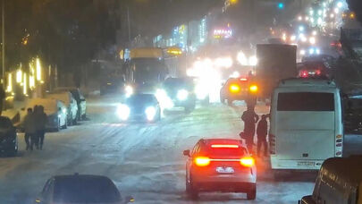 Qardan sonra paytaxt yolları keçilməz oldu - FOTO