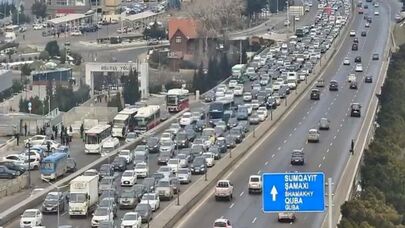 Paytaxt yolları keçilməz oldu - SİYAHI