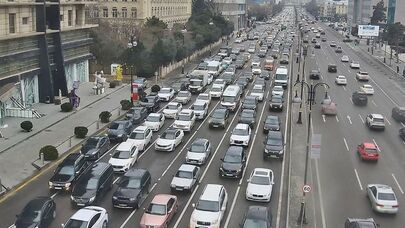 Paytaxt yolları keçilməz oldu - SİYAHI