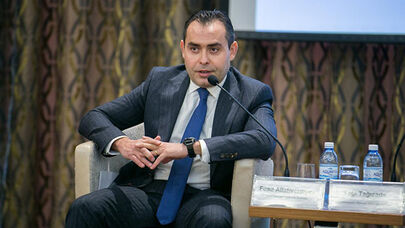 Arvadını sevgililəri ilə birgə əxlaqsız partilərə məcbur edirmiş - "Ailə TV"-nin rəhbəri tutuldu