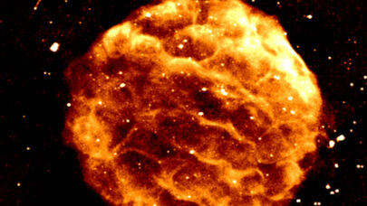 Günəşdən 25 dəfə böyük olan qədim ölü ulduzun QALIQLARI TAPILDI