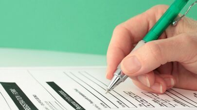 Abituriyentlər sual kitabçalarına “hörmət edəcəm” yazır - DİM rəsmisi