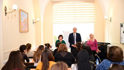 Müəllimlərin attestasiya nəticələrinə uyğun təlimlər başladı