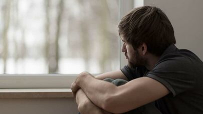 Bakıda işdən çıxan oğlanın ailəsi dağıldı: Dəlixanaya getməmək üçün atasını bıçaqladı - TƏFƏRRÜAT