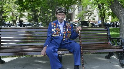 99 yaşlı müharibə veteranı: Almaniyada oğlum qaldı, arvadım qaldı