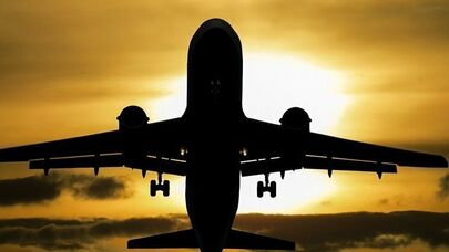 Pilotlar paytaxt səmasında UFO qeydə aldı: Hava hücumundan müdafiə sistemi işə düşdü