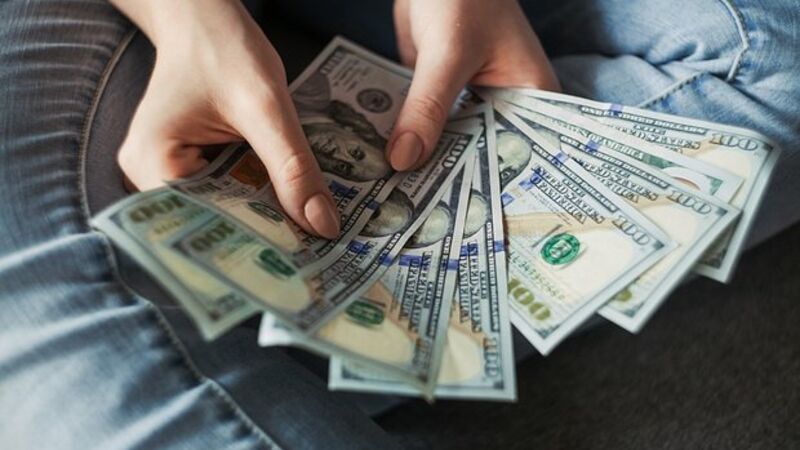 Dolların qlobal çöküşü başladı - İki dünya nəhəngi ABŞ valyutasını necə sıxışdırır?