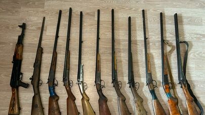 Şirvanda qanunsuz saxlanılan silahlar polisə təhvil verildi