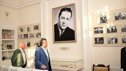 Rəşid Behbudovun xatirə otağı yaradıldı - Fotolar