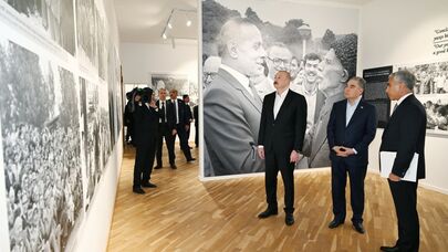 İlham Əliyev və Berdiməhəmmədov “Heydər Əliyev və Qarabağ” sərgisində - FOTO