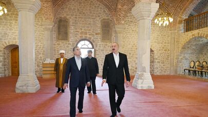 İlham Əliyev və Berdiməhəmmədov Yuxarı Gövhər Ağa məscidində - FOTO