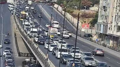 Bakının bir sıra yollarında sıxlıq var - SİYAHI
