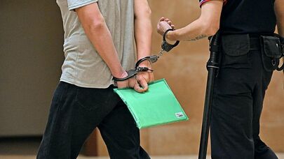 Dəhşət: Ata illərlə qızlarını və oğlunu zorlayıb