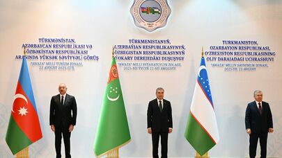 Üç türk ölkəsinin lideri görüşdü - YENİLƏNDİ