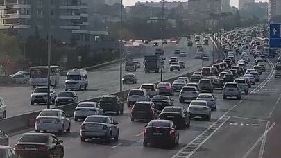 Paytaxt yolları keçilməz oldu - SİYAHI