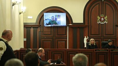 Hakimiyyət Saakaşvilini ömürlük həbslə hədələdi