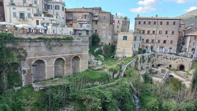 İmperiya qüdrətinin sübutu: Villalar və fəvvarələr şəhəri - FOTOLAR 