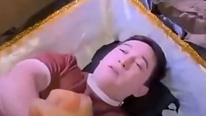 Özbək bloqer diri-diri məzara girdi - VİDEO