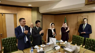 İranda “Ermənistan guşəsi” açıldı