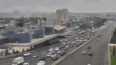 Paytaxt yollarında tıxac yarandı - SİYAHI