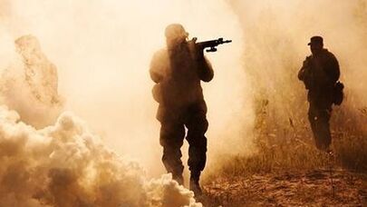 Dələduzluqda ittiham olunan baş redaktor döyüşə getdi - FOTO