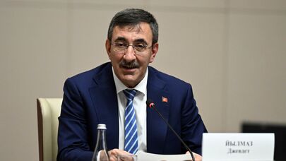 Cevdet Yılmaz Əli Əsədovla görüşəcək