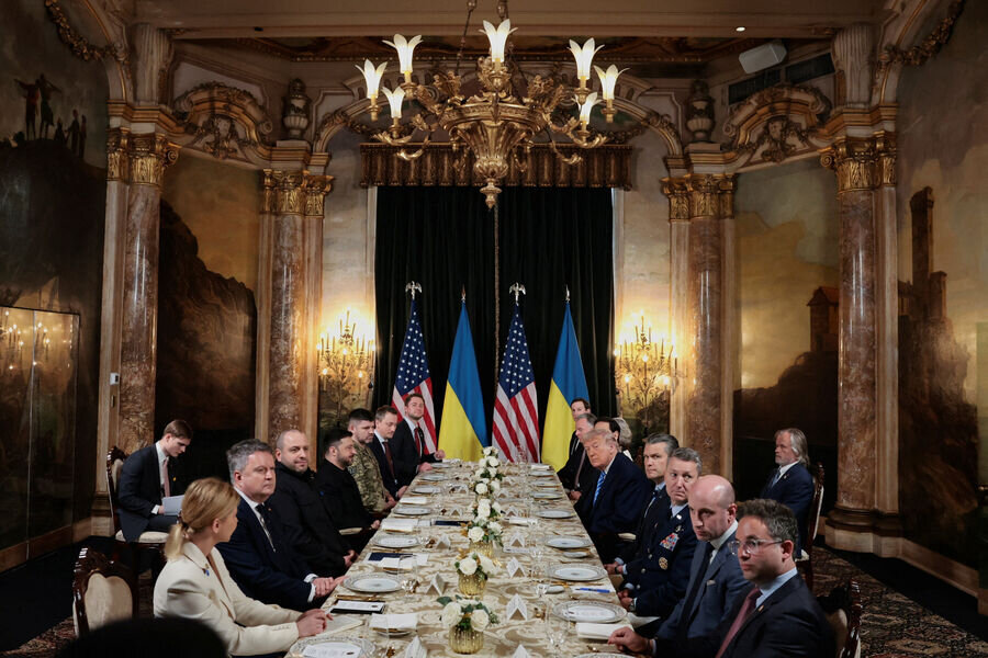 Tramp-Zelenski görüşü müddət REKORDU QIRDI