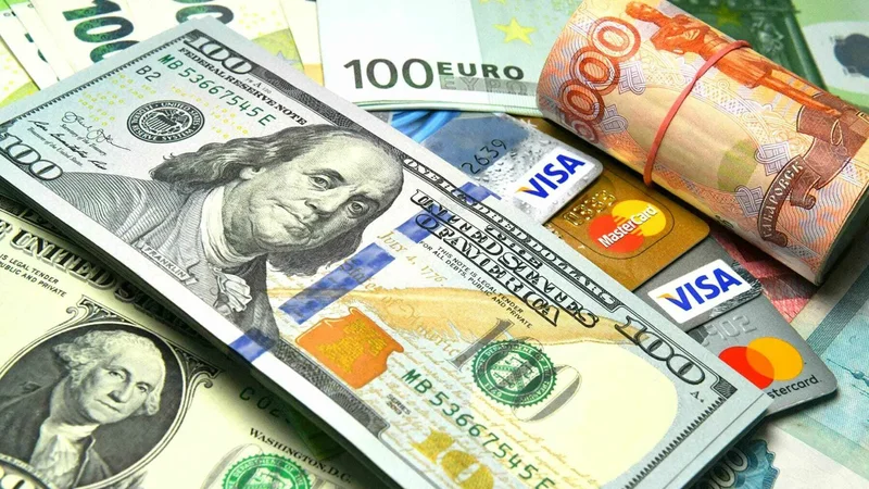 Rusiyada dollar və avro KƏSKİN BAHALAŞDI