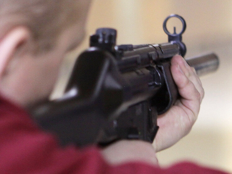 Hakim və həyat yoldaşı bağ evində GÜLLƏLƏNDİ