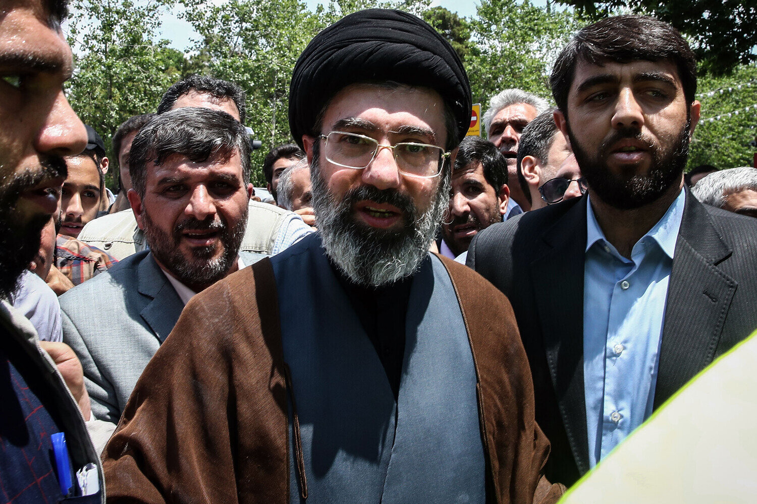 İran yeni ali liderini seçdi